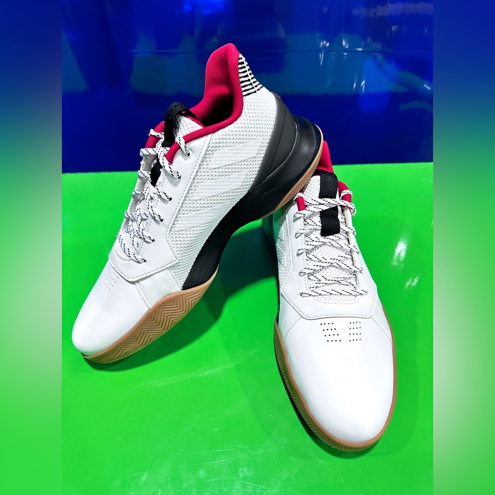 NEW Adidas Run The Game